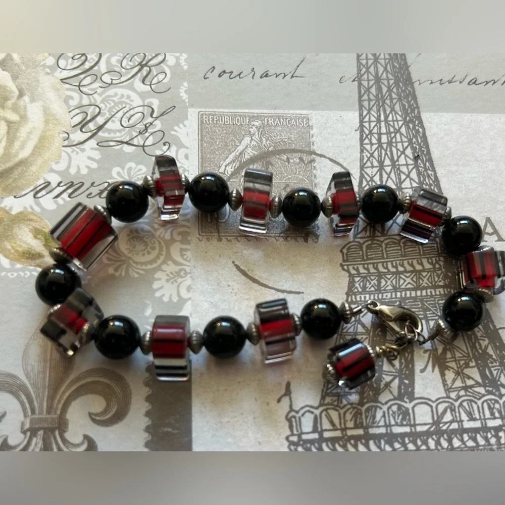 Black and Red Glass Beaded Bracelet - handmade